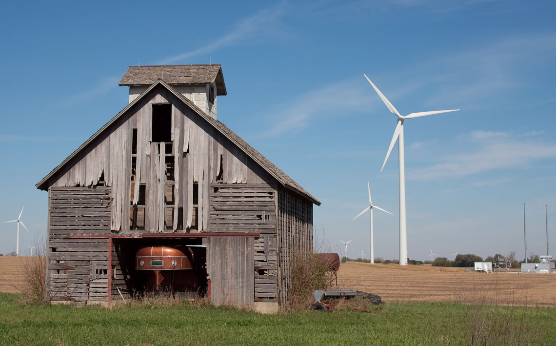 02_Barn_wind_turbines_0504