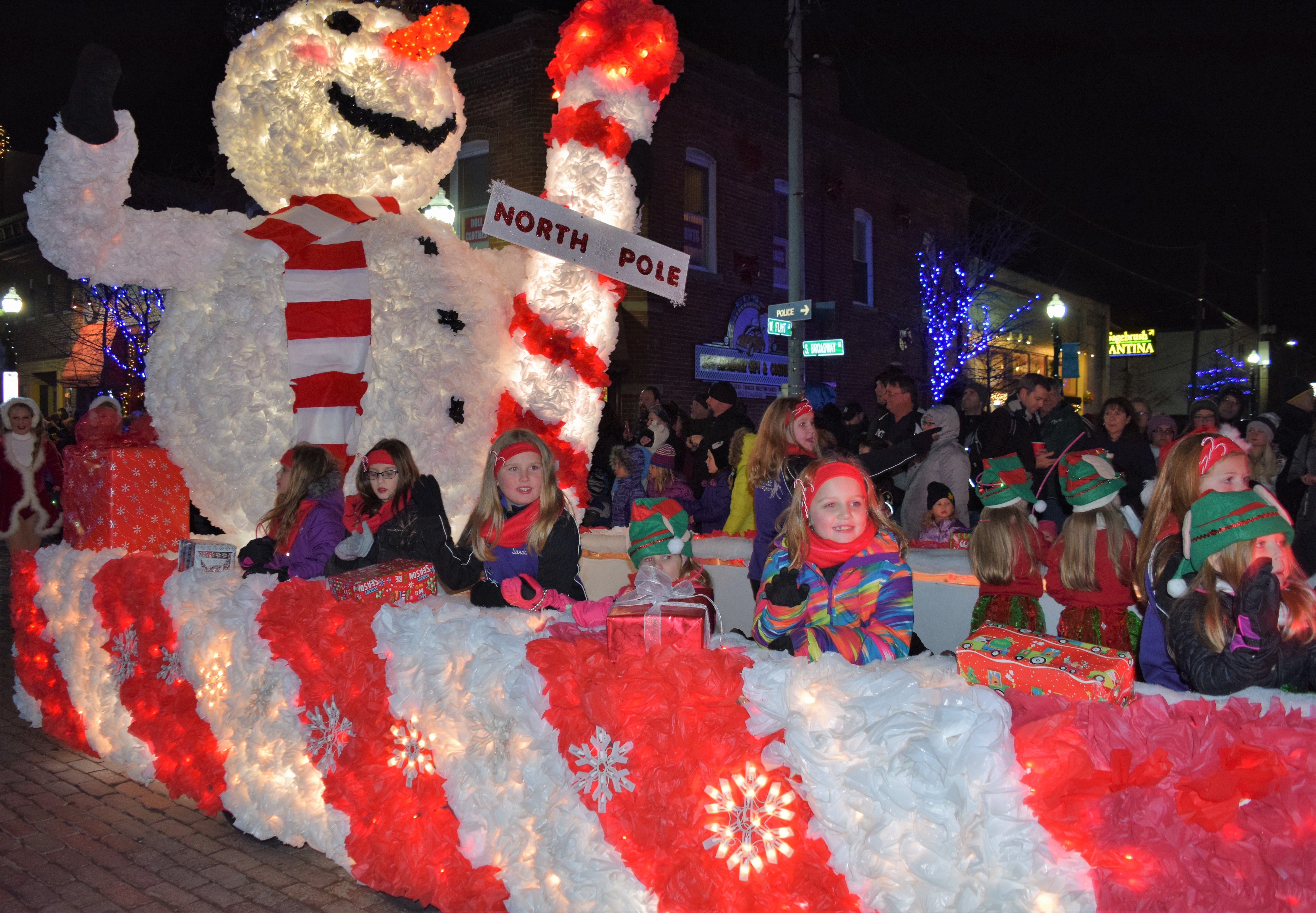 ‘Family Game Night’ lighted parade makes LO glow with Christmas fun