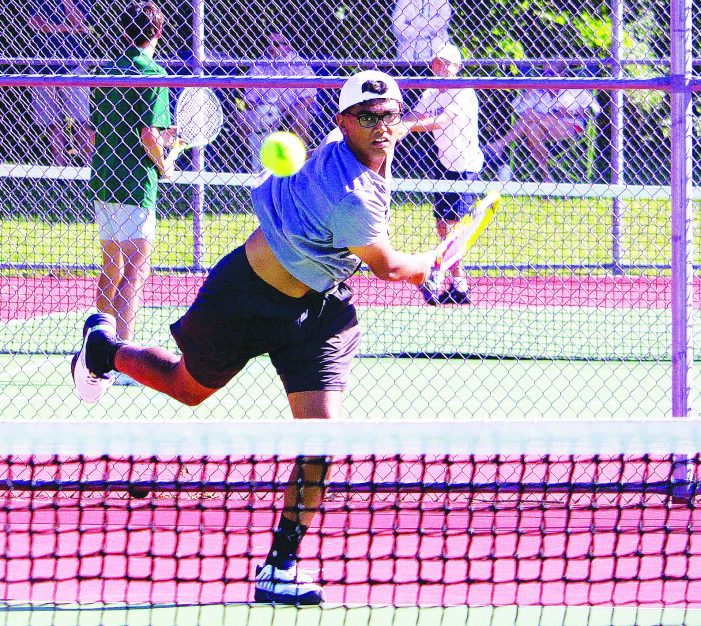 LOHS boys varsity tennis moves to 3-1 on season