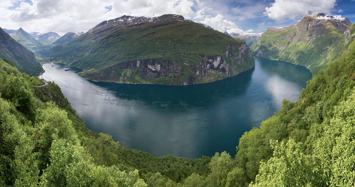 Geirangerfjord_from_rnesvingen