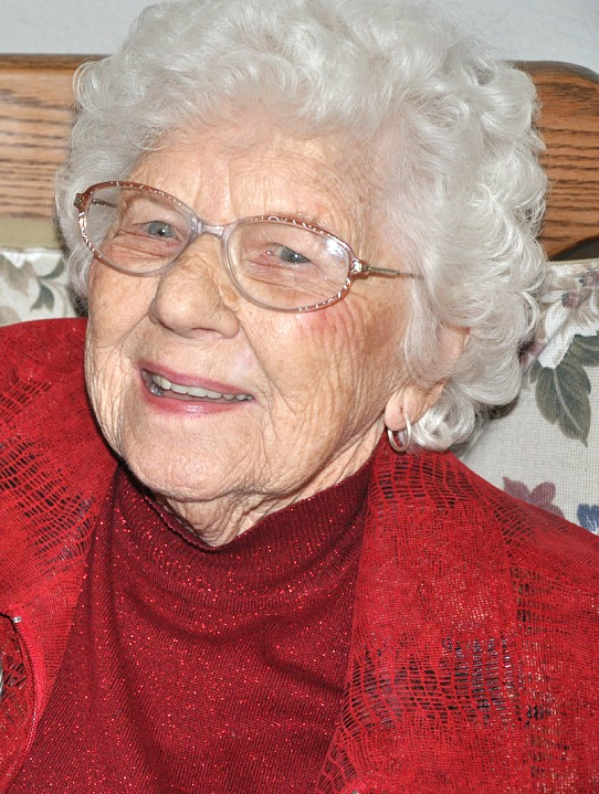 Ellen Carlson, former co-owner of The Lake Orion Review, passes at 97