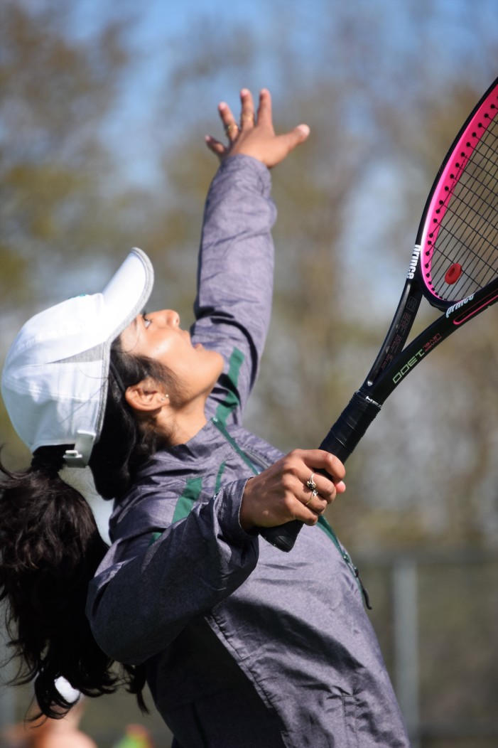 Lake Orion girls varsity tennis team off to a good start, look to finish strong in OAA White Division