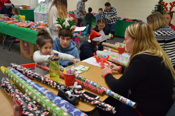 OAYA Holiday Mart shows kids the pleasure of giving to others