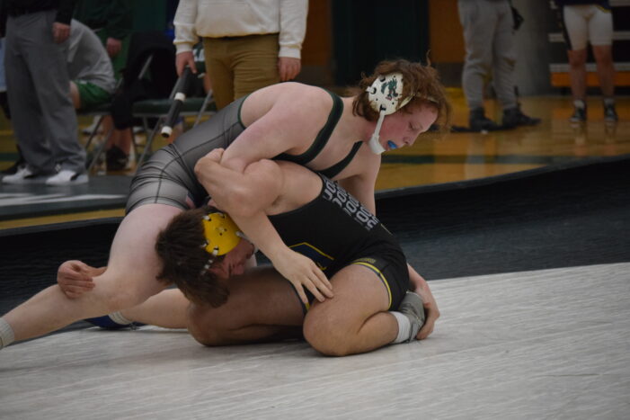 LO’s Kinne earns 7th place at state wrestling meet