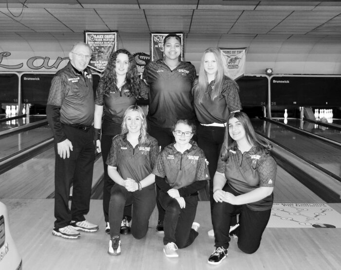 Lady Dragon bowlers defeat Clarkston Wolves