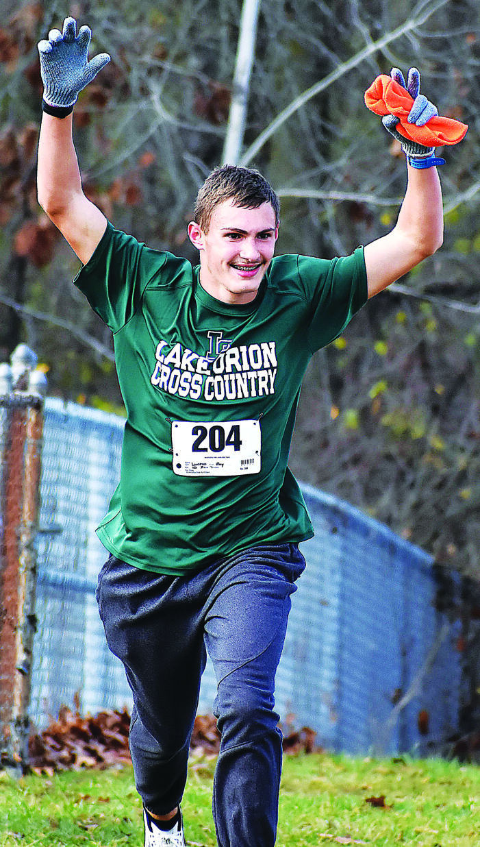 Lake Orion’s Raymond Lucero races to top spot at the Oxford Turkey Trot