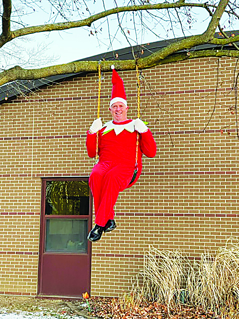‘We all have holiday cheer!’ — Blanche Sims students save principal from fate as an ‘Elf on the Shelf’