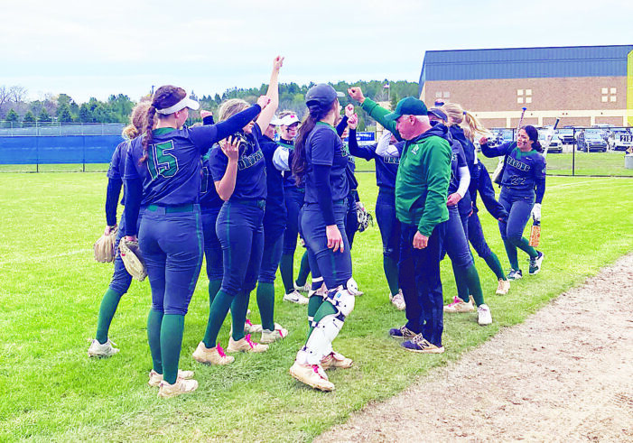 Lake Orion varsity softball team wins invitational tournament in Petoskey