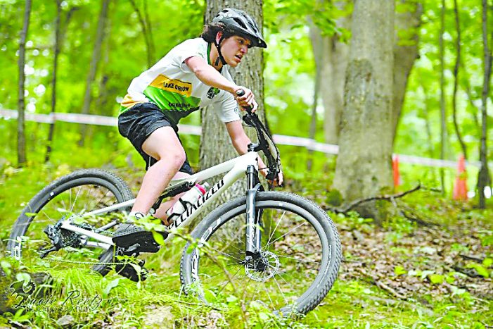Dragon racers take top spots on the podium in mountain bike races