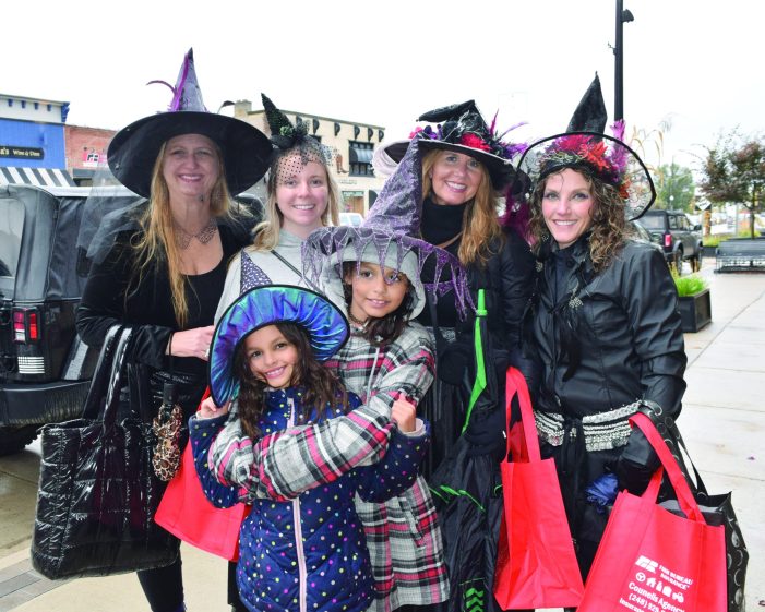 Witches Night Out keeps Lake Orion, Oxford visitors spellbound