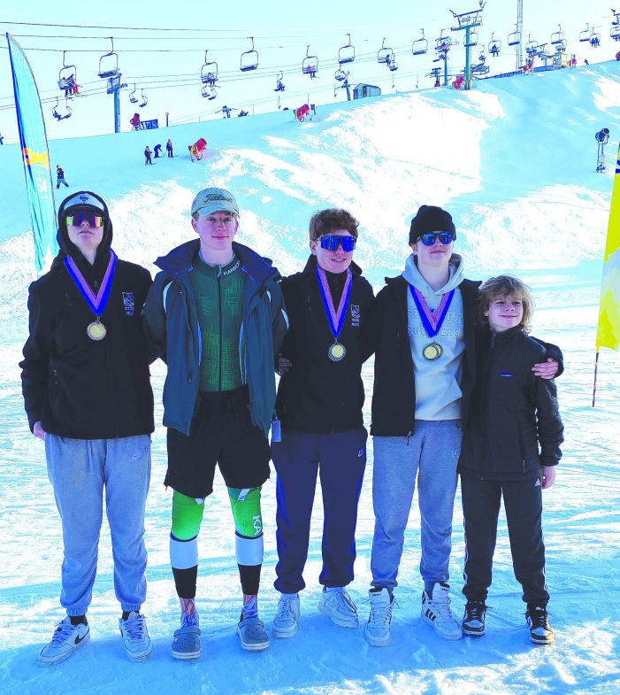 LOHS boys, girls ski teams finish successful seasons