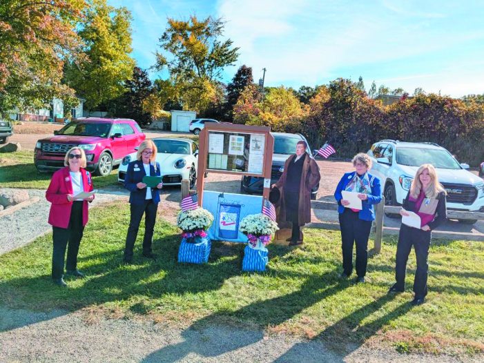 DAR dedicates information station on Polly Ann Trail